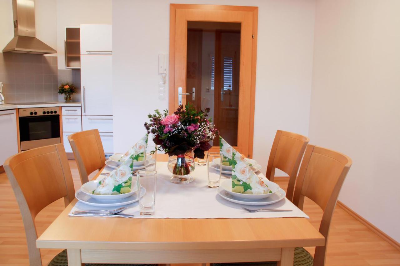 Raiffeisenhof Appartements Ehrenhausen Extérieur photo
