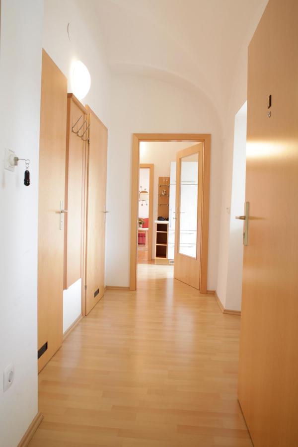 Raiffeisenhof Appartements Ehrenhausen Extérieur photo